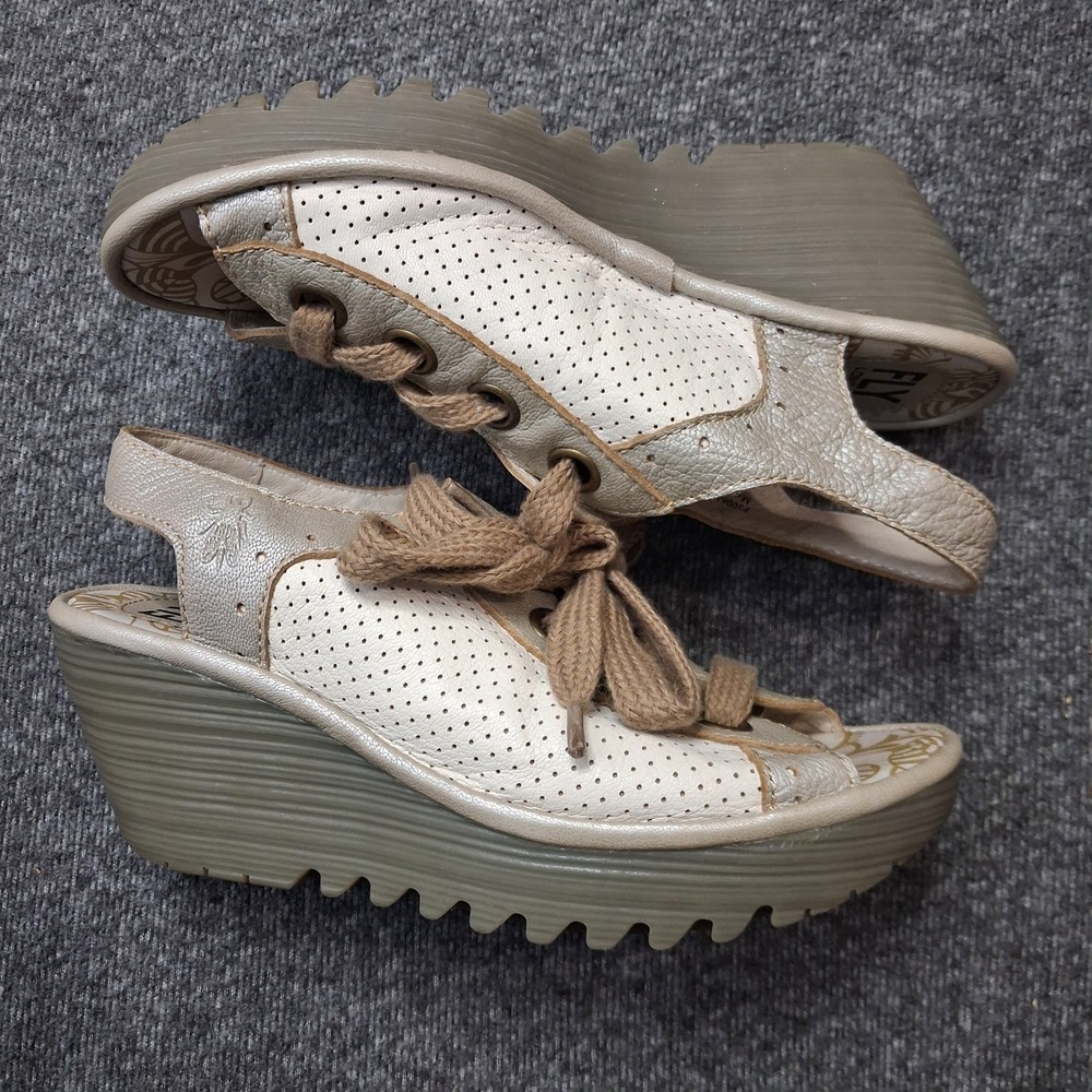 Fly London Yaffa Metallic Leather Wedge Sandals Champagne Gold P500617005 Sz 37